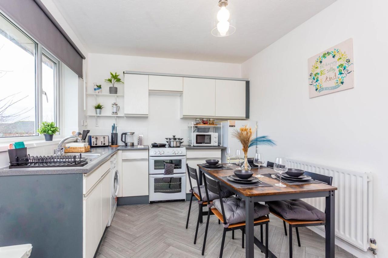New Large 2 Bed Entire Apartment Near Newcastle Upon Tyne With Free Parking Bagian luar foto