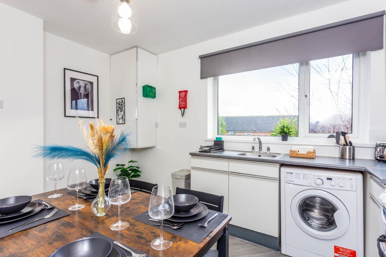 New Large 2 Bed Entire Apartment Near Newcastle Upon Tyne With Free Parking Bagian luar foto