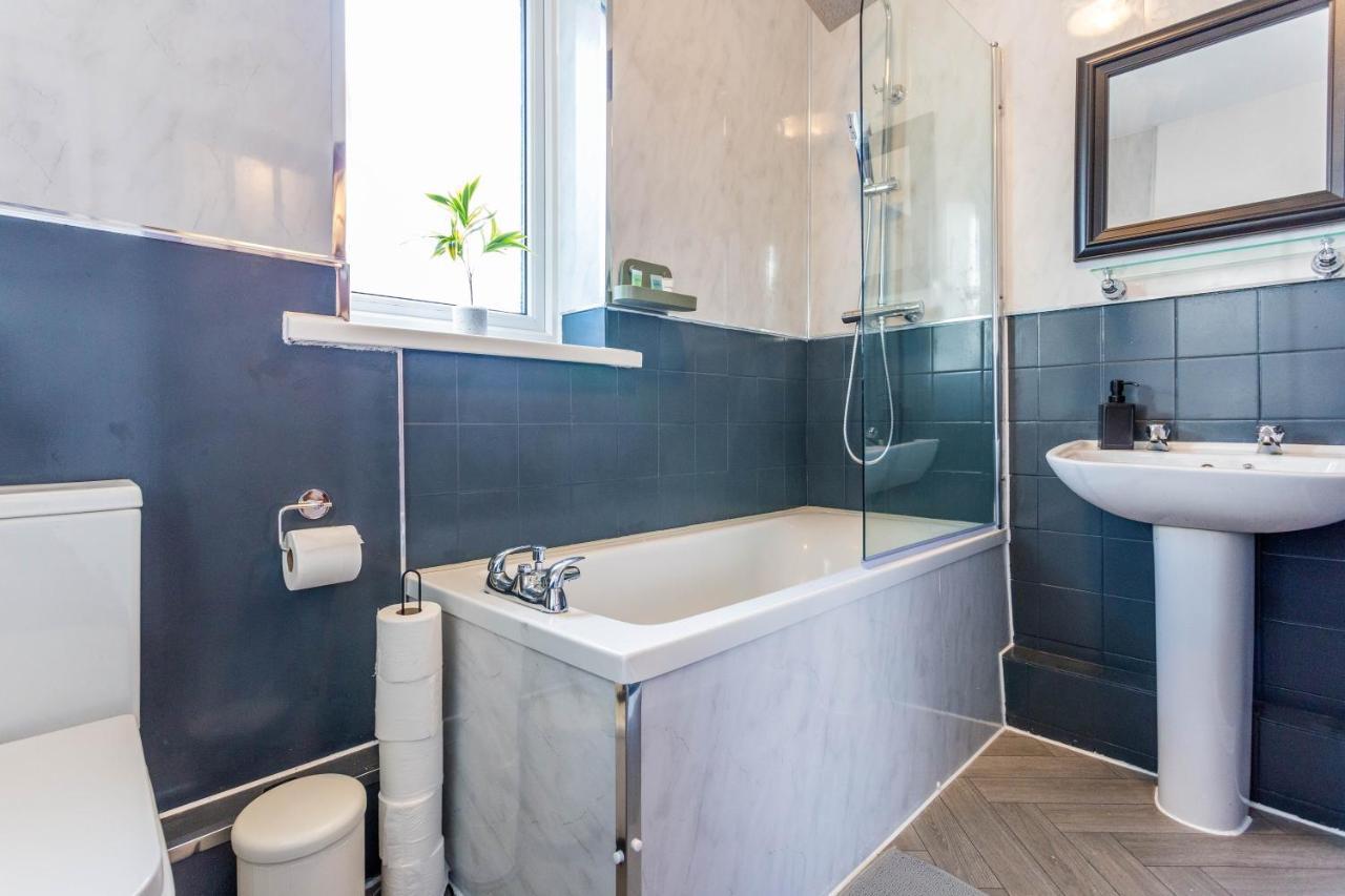New Large 2 Bed Entire Apartment Near Newcastle Upon Tyne With Free Parking Bagian luar foto